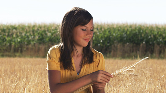girl-in-wheatfield